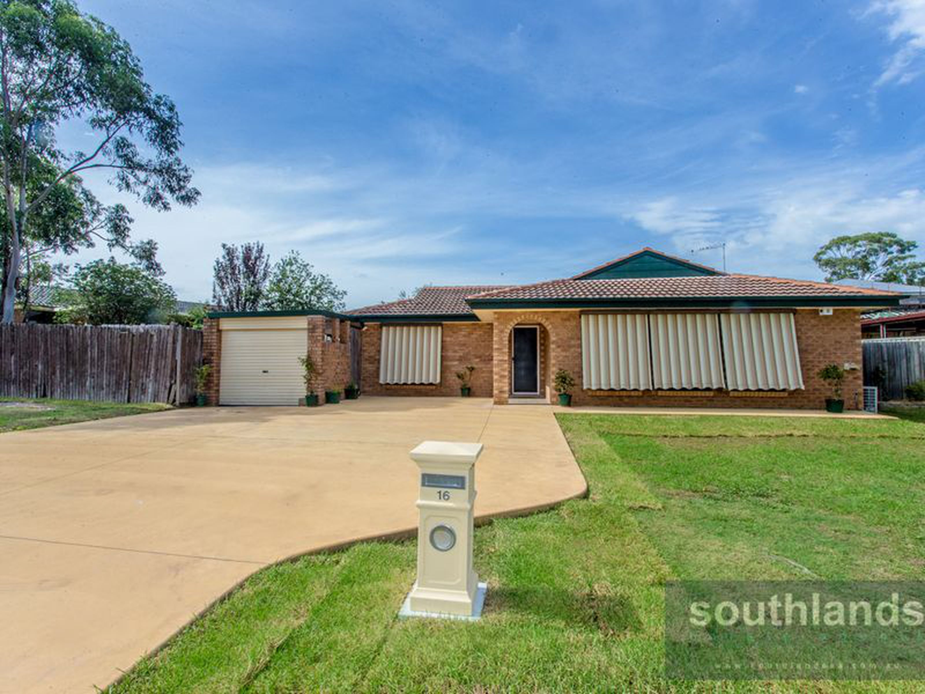 16 Dilga Crescent, ERSKINE PARK