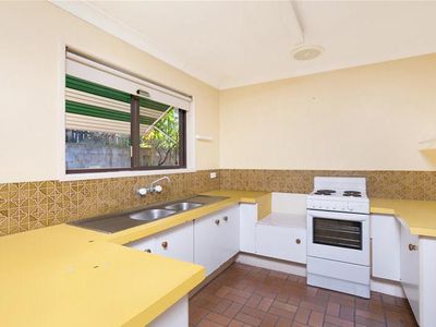 9 Green Way, Rochedale South