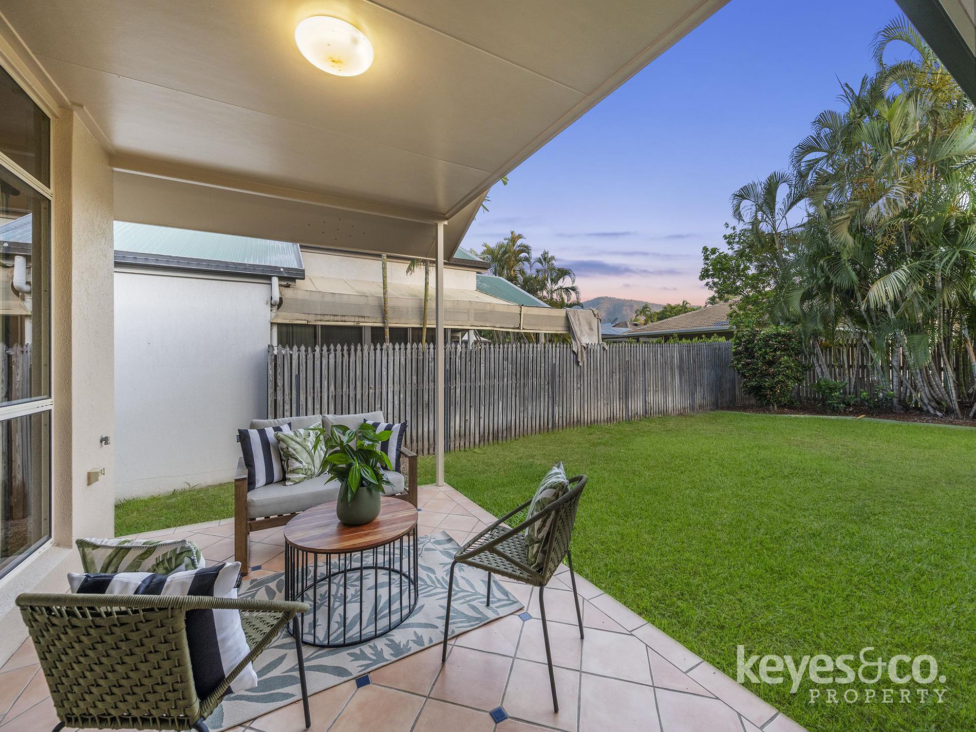 8 Harvard Street, Douglas