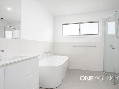 1 / 6 Addison Avenue, Lake Illawarra