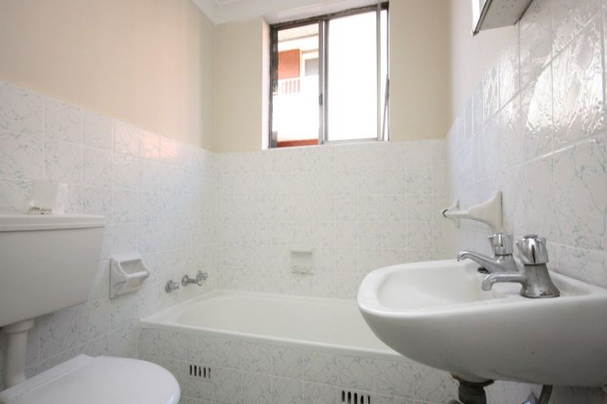 1 / 20 Oswald Street, Campsie