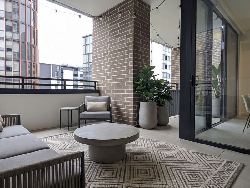 A304 / 661 Victoria Road, Melrose Park