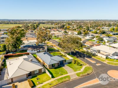 8 Alkira Street, Dubbo