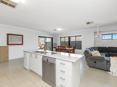 24 Karinga Way, Harrisdale