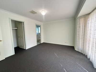 6 Pinehurst Avenue, Dubbo