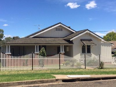 99 Piper Street, Tamworth