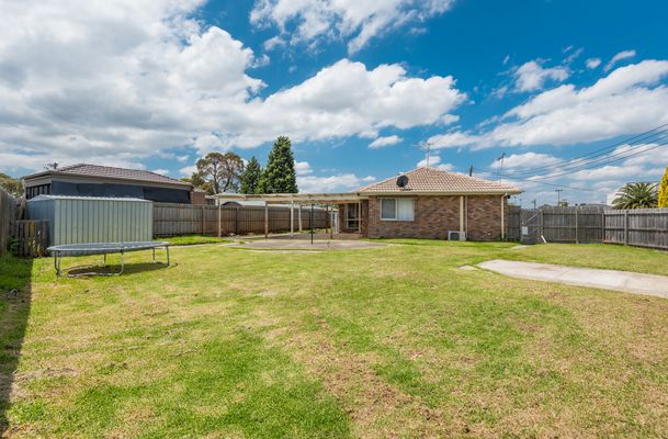 6 Parton Place, Craigieburn