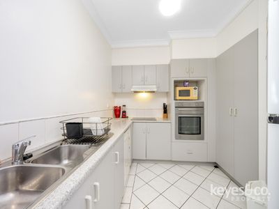 1C / 3-7 The Strand, Townsville City