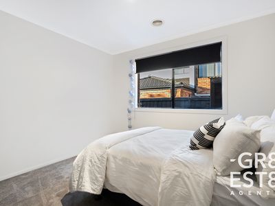 10 REDLEAF CLOSE, Hampton Park