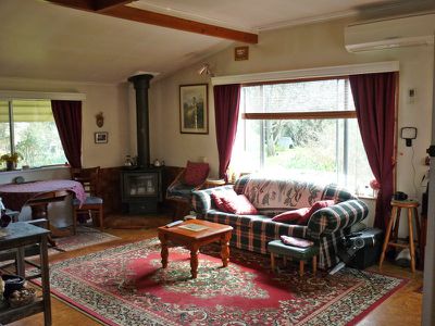 668 Barry Road, Neville