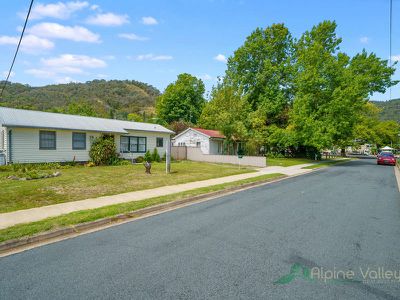 4 Beauty Avenue, Mount Beauty