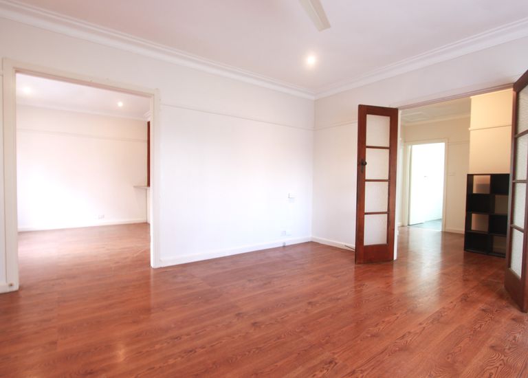 1401 North Road, Oakleigh East