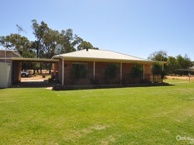 2 Bomen Street, Ballimore, Dubbo