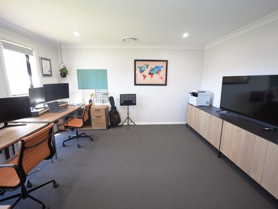 7 Hydrangea Avenue, Parkes