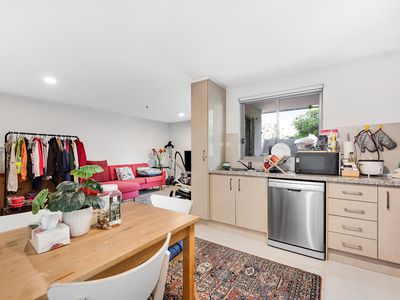 23 / 12 Close Avenue, Dandenong