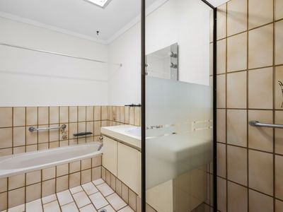 2 / 26 Earlston Way, Booragoon