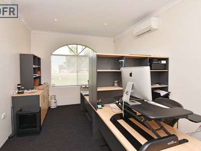 11 Crompton Road, Rockingham