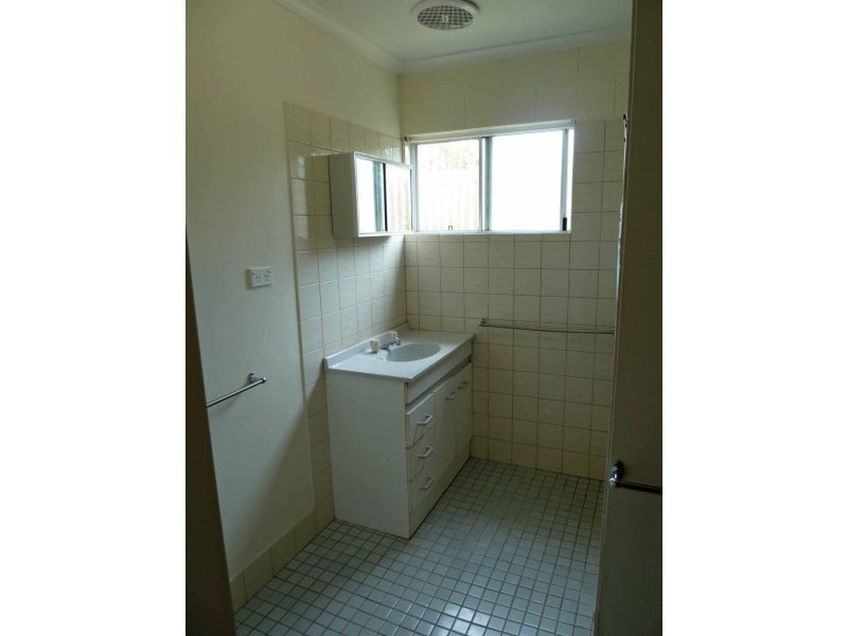 27 Goldview Street, Atherton