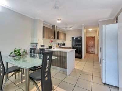 1 / 23 Mannikan Court, Bakewell