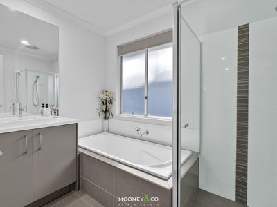 10 Aspect Lane, Cranbourne North