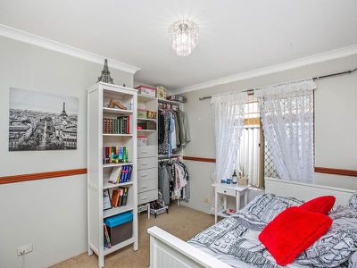 41 Redheart Drive, Thornlie