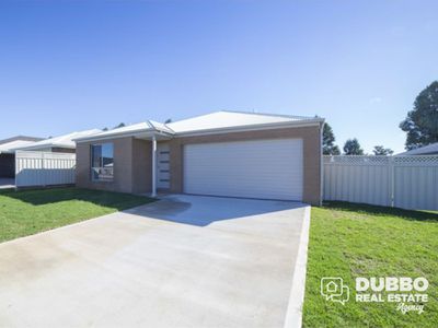 30 Apsley Crescent, Dubbo