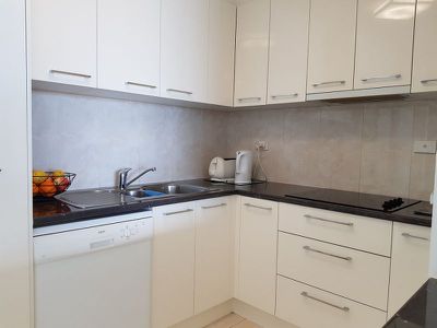 102 / 33 Thornton Street, Surfers Paradise