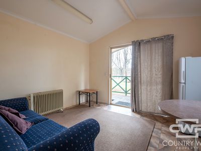 10 / 9971 New England Highway, Glen Innes