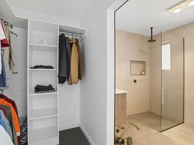 2 / 168 Agnes Street, George Town