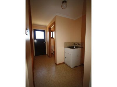 2 / 11 Freestone Crescent, Wynyard