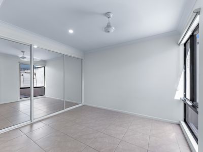 2 / 61 Endeavour Circuit, Cannonvale