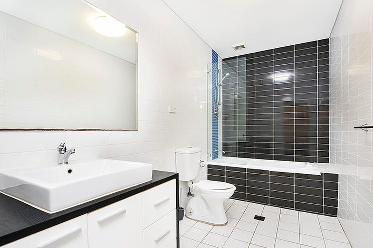 28 Marlborough Road, Homebush West