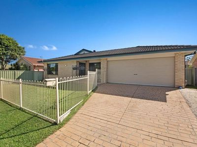 22 Loongana Cres, Blue Haven