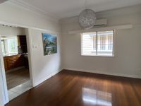 36 Douglas Street, Greenslopes