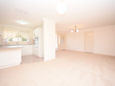 1  Paul Mclean Place, Dubbo