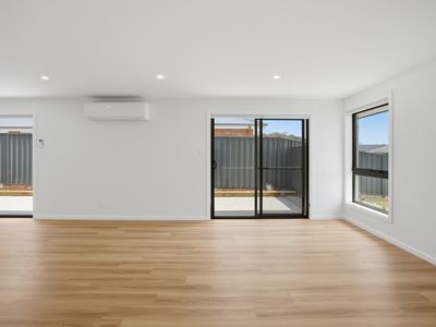 1 / 67 Parkfield Drive, Youngtown