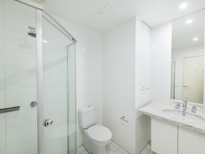 32 / 47 Blackall, Barton