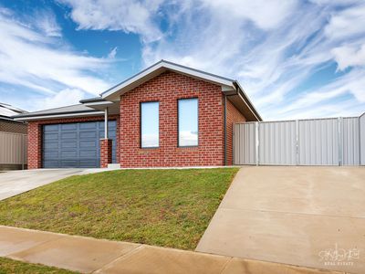30 WESTACOTT CRESCENT, Baranduda