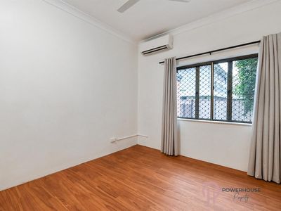 3 / 271 Esplanade, Cairns North
