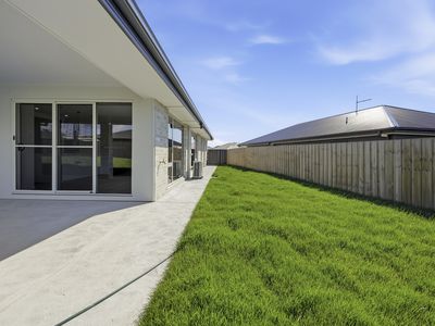 2 Gumnut Court, George Town