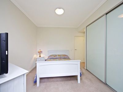 320 / 21 Hill Road, Wentworth Point