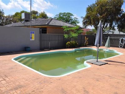 10 Bathurst  Street, Forbes