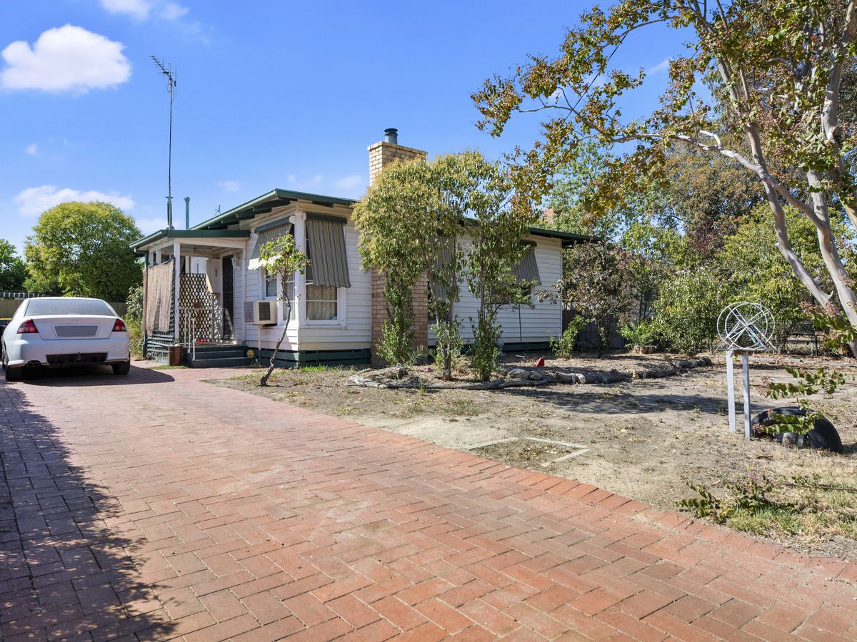 21 Dunn Street, Benalla