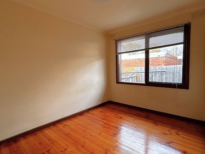 2 / 26 Golf Links Avenue, Oakleigh