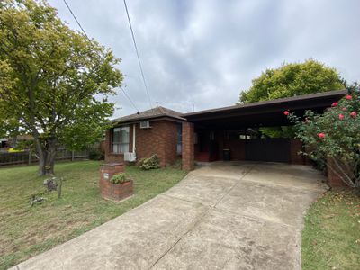 4 Moolong Court, Werribee