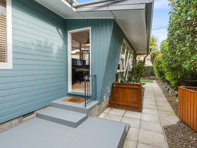 71 Main Road, Redcliffs