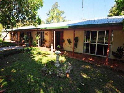 76 BOUNDARY ROAD, Urangan