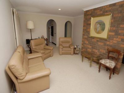 4 West Close, Hawks Nest