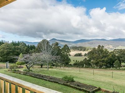 17 Crouches Hill Road, Lucaston