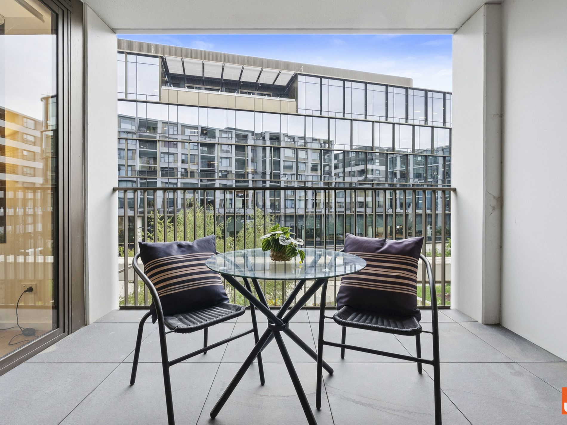 206 / 21 Challis Street, Dickson